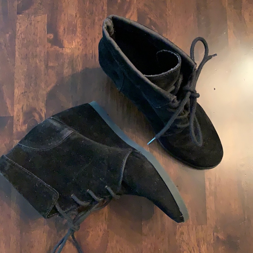 Madden Girl Black Booties with laces, size 6